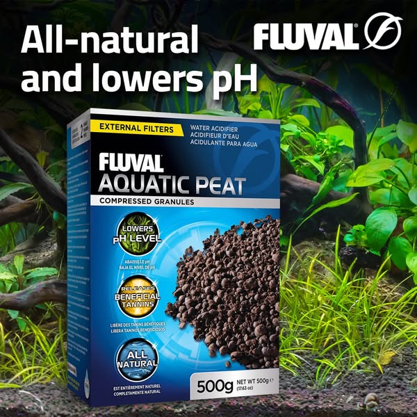 Fluval Aquatic Peat 500 g box with brown granules and headline All-natural and lowers pH in a planted tank with driftwood
